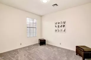 4435 E Amberwood Dr, Phoenix, AZ 85048 - Photo 18