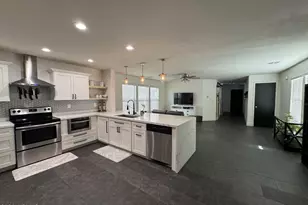 18546 W Legend Dr, Surprise, AZ 85374 - Photo 4