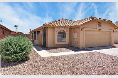 2923 E Muirwood Drive, Phoenix, AZ 85048 - Photo 2
