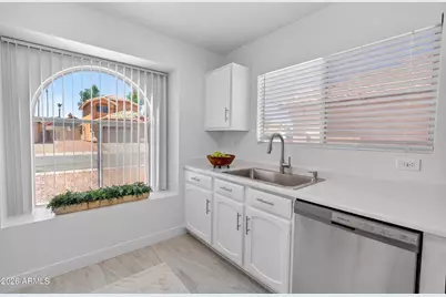 2923 E Muirwood Drive, Phoenix, AZ 85048 - Photo 6