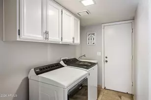 10608 E Arabian Park Dr, Scottsdale, AZ 85258 - Photo 36