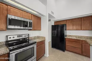7810 W Bloomfield Rd, Peoria, AZ 85381 - Photo 12