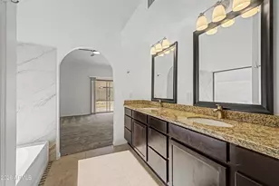 7810 W Bloomfield Rd, Peoria, AZ 85381 - Photo 18