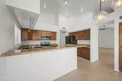 7810 W Bloomfield Road, Peoria, AZ 85381 - Photo 10