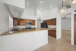 7810 W Bloomfield Rd, Peoria, AZ 85381 - Photo 10
