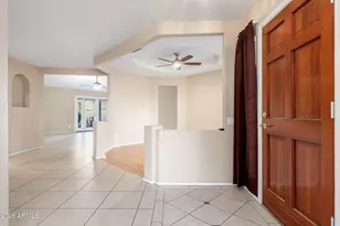 4139 E Siesta Ln, Phoenix, AZ 85050 - Photo 2