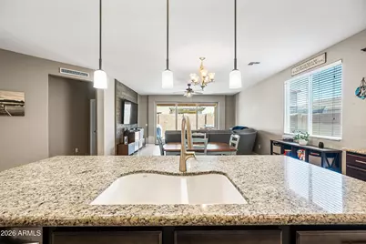 12118 W Hide Trail, Peoria, AZ 85383 - Photo 16