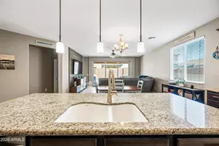 12118 W Hide Trail, Peoria, AZ 85383 - Photo 16