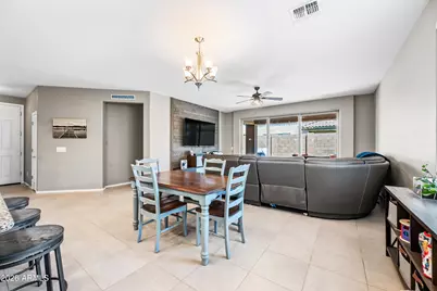 12118 W Hide Trail, Peoria, AZ 85383 - Photo 16