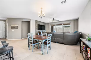12118 W Hide Trail, Peoria, AZ 85383 - Photo 16