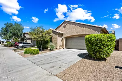 12118 W Hide Trail, Peoria, AZ 85383 - Photo 2