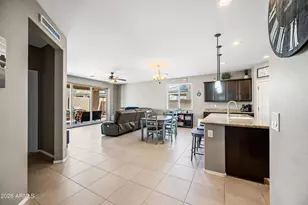 12118 W Hide Trail, Peoria, AZ 85383 - Photo 10