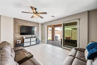 12118 W Hide Trail, Peoria, AZ 85383 - Photo 4