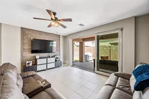 12118 W Hide Trail, Peoria, AZ 85383 - Photo 4