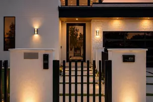 8501 E Malcomb Dr, Scottsdale, AZ 85250 - Photo 2