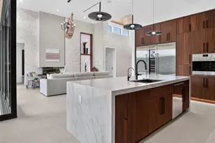 8501 E Malcomb Dr, Scottsdale, AZ 85250 - Photo 20