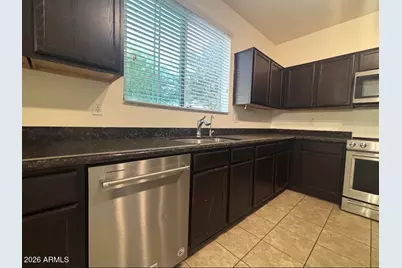 7516 S 27th Place, Phoenix, AZ 85042 - Photo 10
