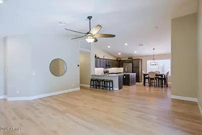 21215 N 92nd Lane, Peoria, AZ 85382 - Photo 8