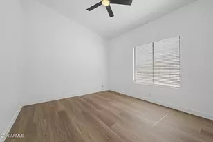 8868 W Laurel Ln, Peoria, AZ 85345 - Photo 8