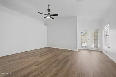 8868 W Laurel Lane, Peoria, AZ 85345 - Photo 4