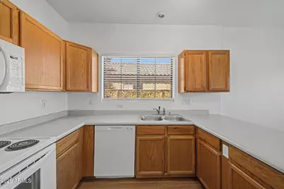 8868 W Laurel Lane, Peoria, AZ 85345 - Photo 14