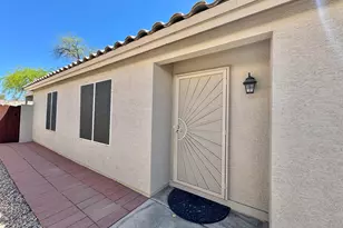 629 N Kenneth Pl, Chandler, AZ 85226 - Photo 2