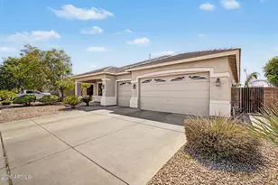 5722 N Laguna Dr, Litchfield Park, AZ 85340 - Photo 2