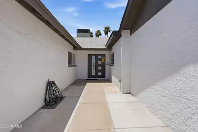 2638 S Brooks Circle, Mesa, AZ 85202 - Photo 2