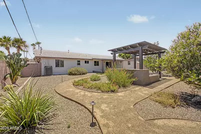 3910 E Shangri La Road, Phoenix, AZ 85028 - Photo 2