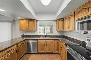 3910 E Shangri La Rd, Phoenix, AZ 85028 - Photo 14