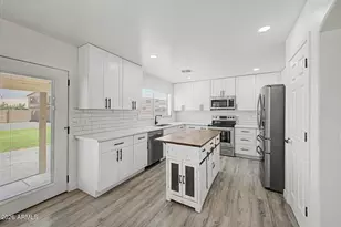 15936 W Central St, Surprise, AZ 85374 - Photo 14