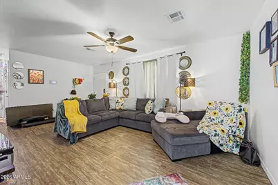 9036 W Royal Palm Road, Peoria, AZ 85345 - Photo 8