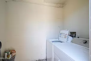 1237 E Lawrence Ln, Phoenix, AZ 85020 - Photo 24