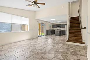 21827 N 40th Way, Phoenix, AZ 85050 - Photo 2