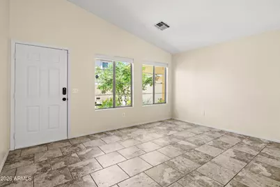 21827 N 40th Way, Phoenix, AZ 85050 - Photo 4