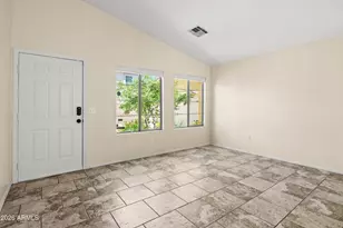 21827 N 40th Way, Phoenix, AZ 85050 - Photo 4