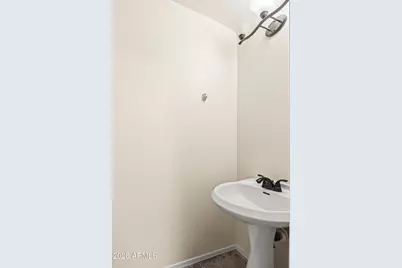 21827 N 40th Way, Phoenix, AZ 85050 - Photo 14