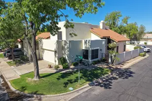 8852 S Taylor Dr, Tempe, AZ 85284 - Photo 2