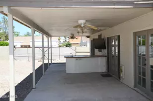 1326 E Taro Ln, Phoenix, AZ 85024 - Photo 24