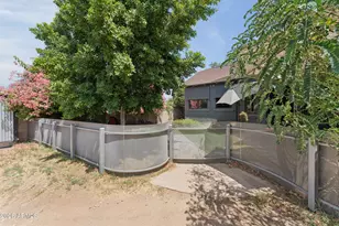 537 W Willetta St, Phoenix, AZ 85003 - Photo 12