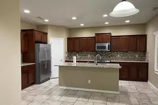 2018 W Davis Rd, Phoenix, AZ 85023 - Photo 8