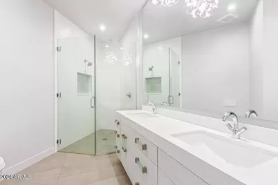 5833 N 46th Street, Phoenix, AZ 85018 - Photo 20