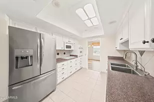 15410 N Ridgeview Rd, Sun City, AZ 85351 - Photo 10