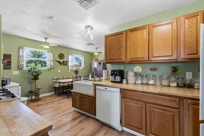 37 N Kellner Avenue, Superior, AZ 85173 - Photo 14