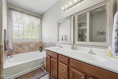934 E Saddleback Place, San Tan Valley, AZ 85143 - Photo 12
