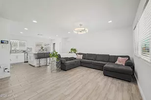 18004 N 33rd Dr, Phoenix, AZ 85053 - Photo 2