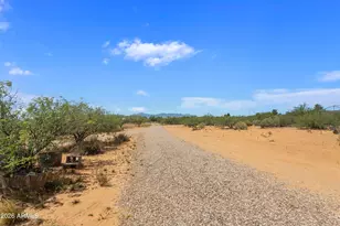 401 E Camino De Tundra, Huachuca City, AZ 85616 - Photo 10