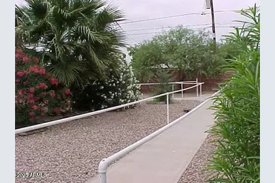1300 N Assisted Living On Park Avenue, Casa Grande, AZ 85122 - Photo 2