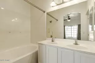 3447 E Lance Ln, Phoenix, AZ 85018 - Photo 16