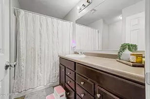 1523 N 81st Dr, Phoenix, AZ 85043 - Photo 22